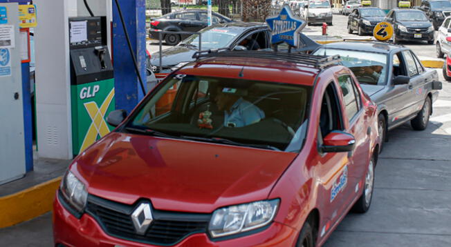 Seis sorprendentes trucos para ahorrar gasolina en tu auto