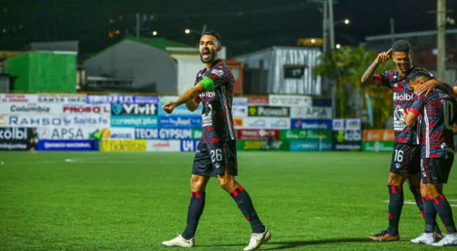 Alajuelense derrotó por 4 a 0 a Herediano