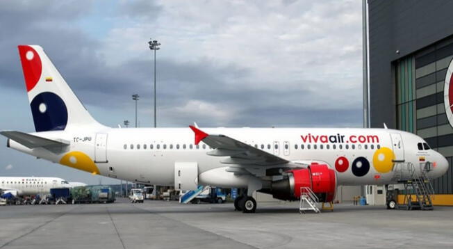 Alrededor de 100 peruanos están varados en Colombia con el cese de las operaciones de Viva Air.