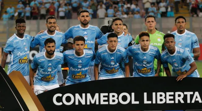 El equipo de Sporting Cristal que inició acciones en Lima ante Nacional
