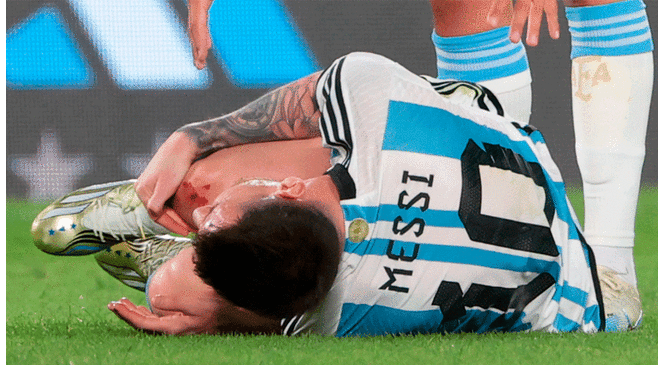 Lionel Messi sufrió una dura falta ante Panamá