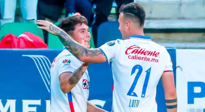 Huescas celebra el segundo gol de Cruz Azul