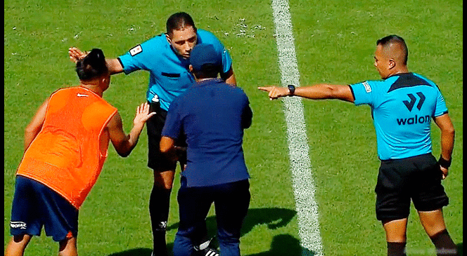 Árbitro que generó que Diego Haro le muestre la roja a Cueva sería hincha de Universitario