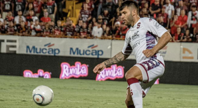 Alajuelense vs. Saprissa se enfrentan en el Estadio Alejandro Morera Soto.