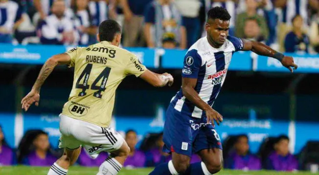 Alianza Lima se enfrentó a Atlético Mineiro y el duelo acabó con una gran cantidad de amonestados.
