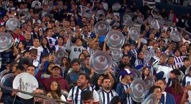 Los fanáticos de Alianza Lima asombraron con su celebración tras derrotar a Deportivo Garcilaso.