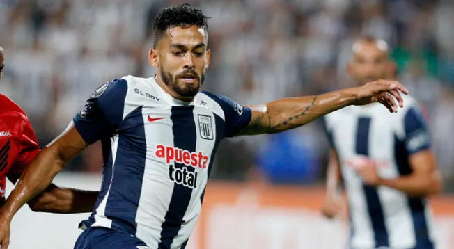 Prepara la vuelta: Andrés Andrade se luce en los entrenamientos de Alianza Lima.