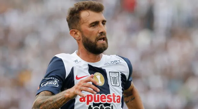 Gino Peruzzi con camiseta de Alianza Lima en este 2023