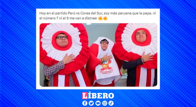 Los hinchas peruanas se pudieron la mano al pecho al oír el Himno nacional.