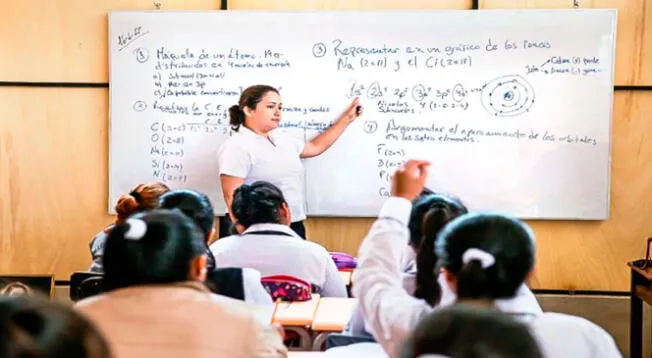 Conoce las frases para saludar a tu docente por el Día del Maestro.