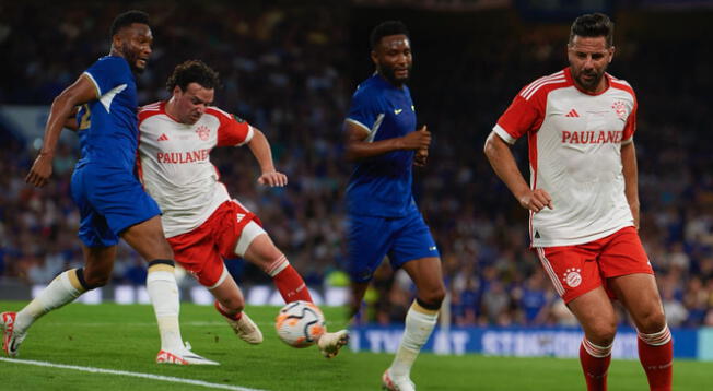 Con actuación de Claudio Pizarro, Bayern Múnich cayó goleado por Chelsea en Inglaterra