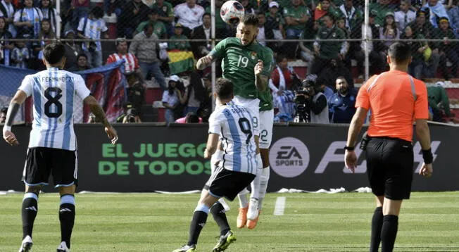 Bolivia y Argentina se enfrentan en el Estadio Hernando Siles de La Paz.