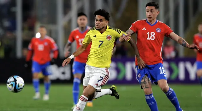 Colombia se enfrenta a Chile en Santiago por las Eliminatorias 2026.