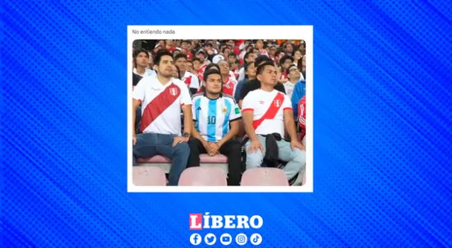 Hinchas peruanos se pudieron a camiseta de Argentina sin pensar.