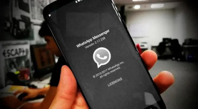 Descubre este truco para usar WhatsApp 'Modo Negro' en tu celular.