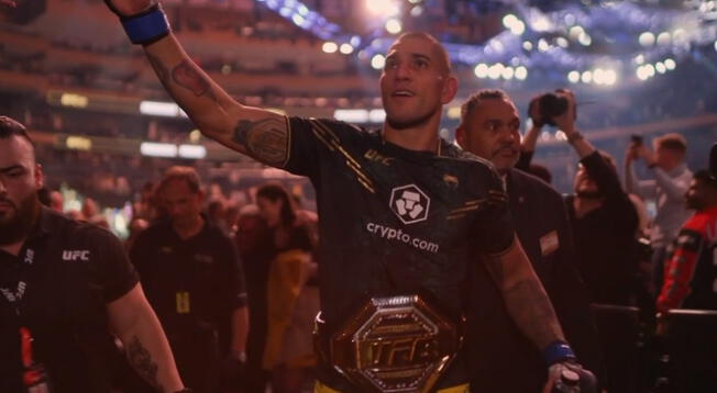 Alex Pereira campeón de peso semicompleto tras K.O. a Prochazka en la UFC 295