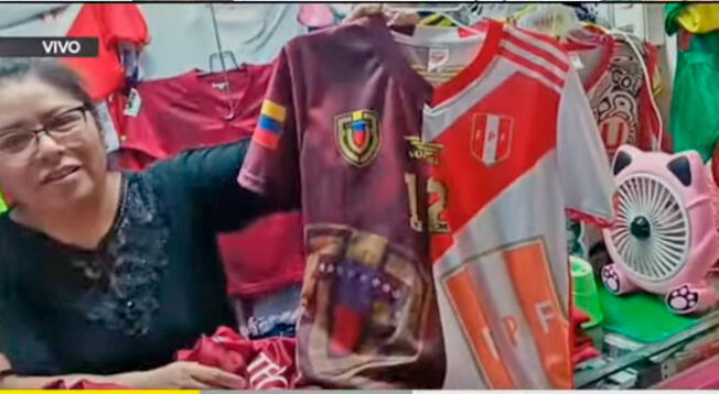 En Gamarra venden las camisetas Peruzolana ante la baja venta de indumentaria de la Bicolor.