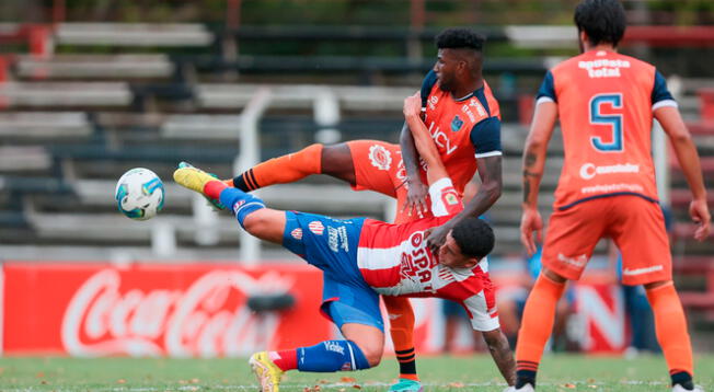 Vallejo y Unión Santa Fe igualaron 0-0 en la Serie Rio de la Plata
