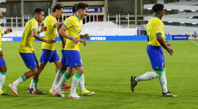 Brasil derrotó 2-0 a Colombia y marcha segundo en el Preolímpico Sub-23.
