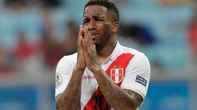 Farfán se retiro del fútbol peruano a finales del 2022. Foto: AP