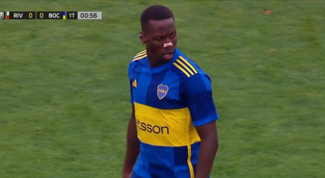 Advíncula jugó los 90 minutos en el empate entre Boca y River.