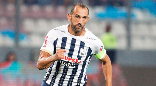 Hernán Barcos buscará anotar en Alianza Lima ante Cerro.
