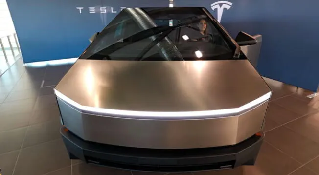 Conoce por dentro el  Cybertruck de Tesla, el vehículo eléctrico de Elon Musk.