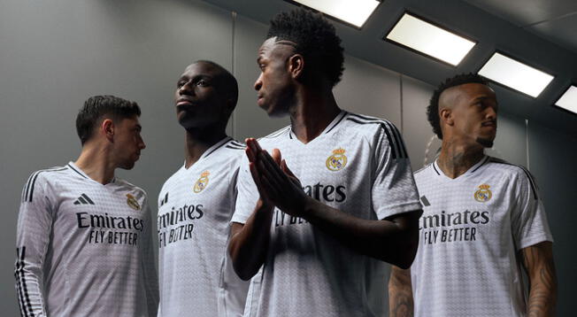 Real Madrid luce su nueva camiseta para la temporada 2024-2025.