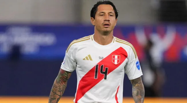 Gianluca Lapadula disputó los 90 minutos del empate de Perú ante Chile.