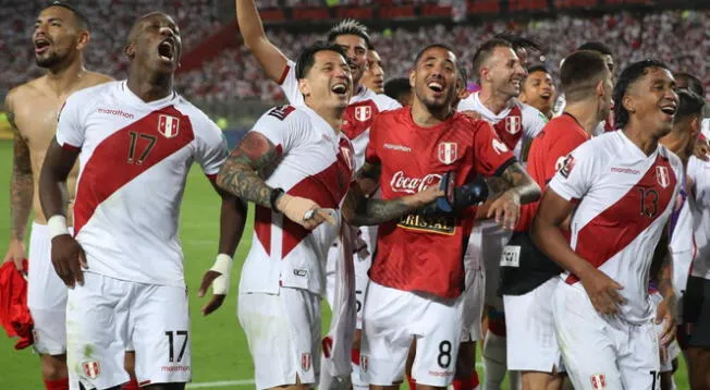 La selección peruana no se caracteriza por tener un once millonario.