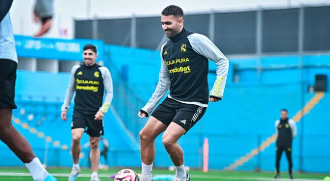 Sporting Cristal entrena en el Estadio Alberto Gallardo.