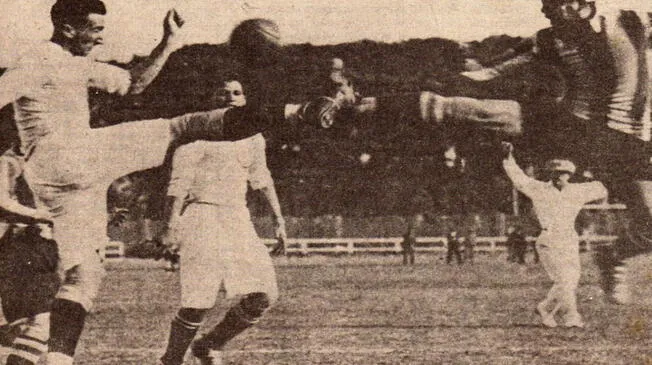La rivalidad entre Universitario y Alianza Lima surgió en el 'clásico de los bastones' donde, para variar, el partido acabó en una pelea campal. La rivalidad entre Universitario y Alianza Lima surgió en el 'clásico de los bastones' donde, para variar, el partido acabó en una pelea campal.
