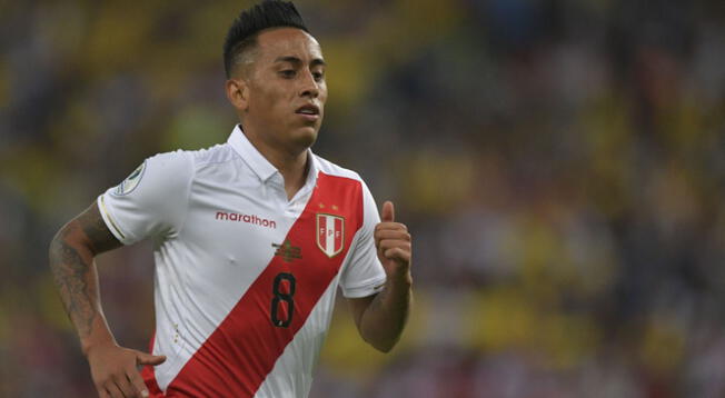 Christian Cueva sorprendió con decisión tras ola de críticas en su contra.