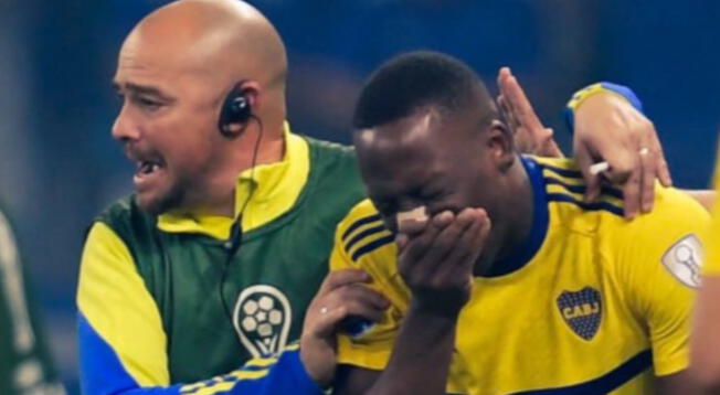 Luis Advíncula salió expulsado en tiempo récord en la Sudamericana