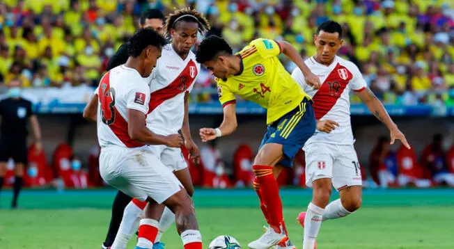 Perú venció en Barranquilla a Colombia por las Eliminatorias 2026.