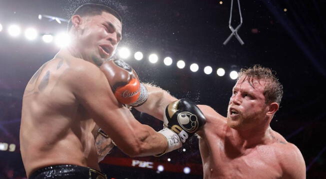 Canelo Álvarez defendió sus títulos ante Berlanga.