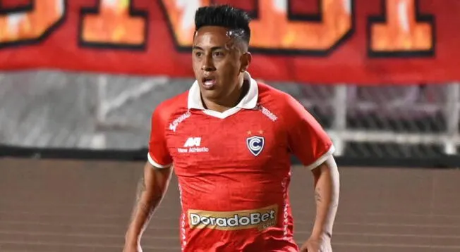 Christian Cueva ingresó en el segundo tiempo en la derrota de Cienciano ante Cusco FC