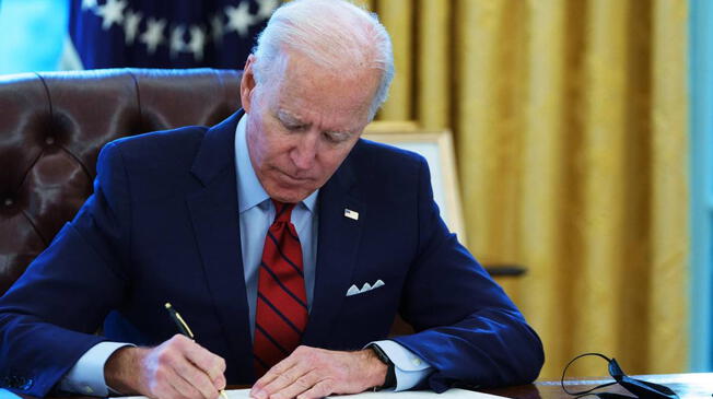 Joe Biden reforzó las restricciones al asilo en la frontera entre Estados Unidos y México.