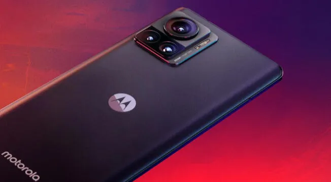 El celular de Motorola que es altamente calificado por su cámara y procesador.