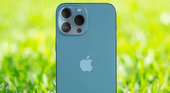 Este iPhone sigue siendo un portento de gama alta en 2024 y lo puedes encontrar a más del 50 por ciento de rebaja.