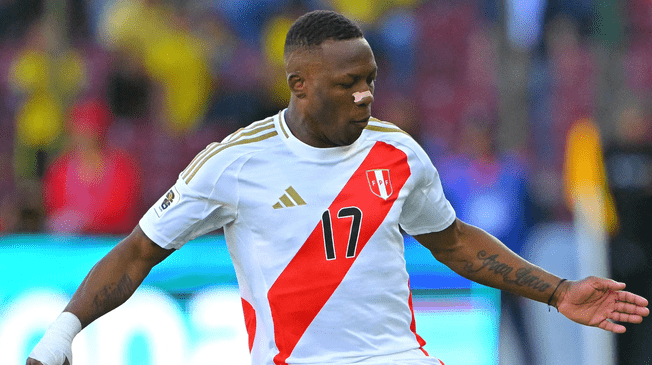 Luis Advíncula llegó al Perú con una dolencia en el tendón de Aquíles de la pierna izquierda.