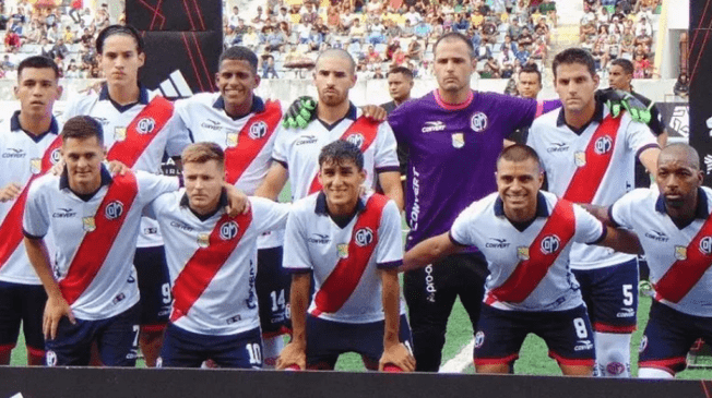 Deportivo Municipal podría descender a Liga 3 tras la revocatoria de su licencia por parte de la FPF. Deportivo Municipal podría descender a Liga 3 tras la revocatoria de su licencia por parte de la FPF.