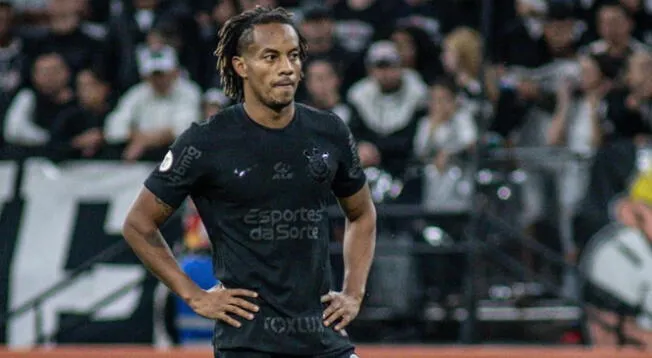 André Carrillo sorprende con reacción tras empate de Corinthians con Racing.