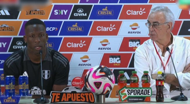 Luis Advíncula no tuvo filtro para expresar su sentir en conferencia de prensa.