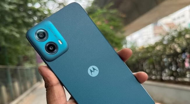 Motorola te presenta este gran gama media a buen precio, pero también con prestaciones por encima de la competencia que cuesta más.