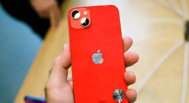 Este iPhone destaca por su gran panel táctil, además de una soberbia grabación de video, junto con un procesador muy potente.