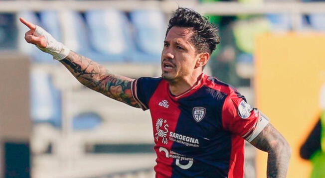 Gianluca Lapadula cumple su tercer temporada en Cagliari