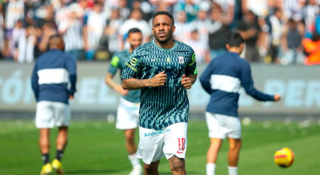 Jefferson Farfán se retiró el 2022 jugando por Alianza Lima