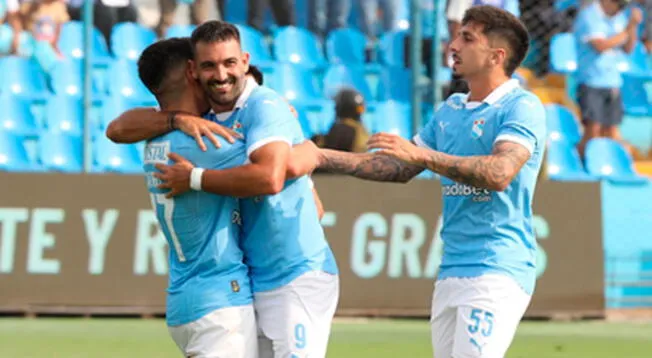 Sporting Cristal derrotó 2-0 a U. Católica de Ecuador en el estadio Alberto Gallardo