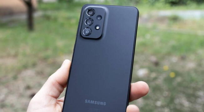 Conoce la ficha técnica del Samsung Galaxy A33 5G, el gama media de 2022 que podría ser tu mejor compra este 2025. Conoce la ficha técnica del Samsung Galaxy A33 5G, el gama media de 2022 que podría ser tu mejor compra este 2025.